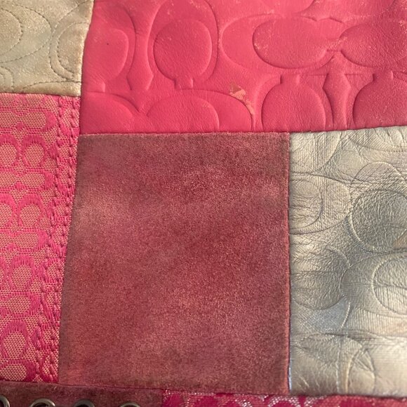 COACH Patchwork Silver Pink Signature Leather Suede F12863 Shoulder Bag + Tag - Picture 12 of 12